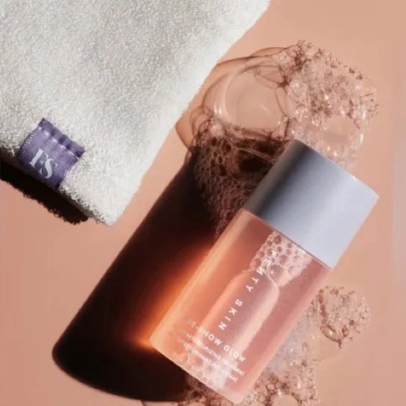 FENTY SKIN Pre-Show Glow Instant Retexturizing Treatment and Applicator - Picture 7 of 8